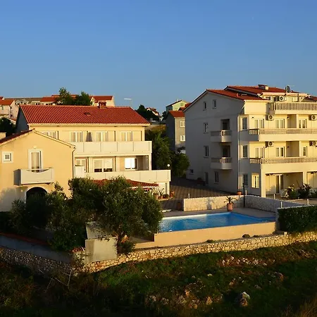 Jurac Apartment *