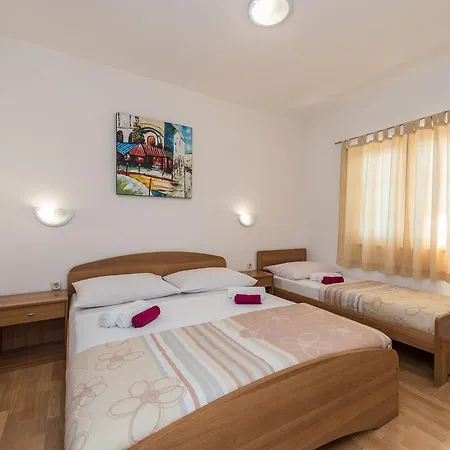Apartment Jurac Povljana